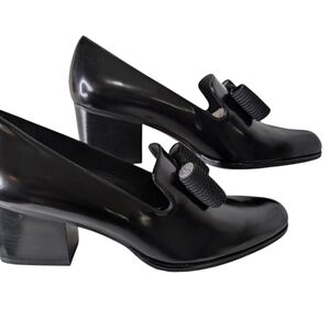 NEW...Stuart Weitzman Black Bow Heels Size 10M